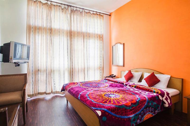 Oyo 28425 Dal Lake Resort Dharamshala Esterno foto